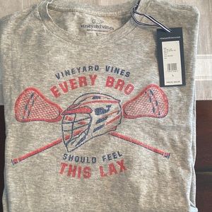 Vineyard vines T-shirt
